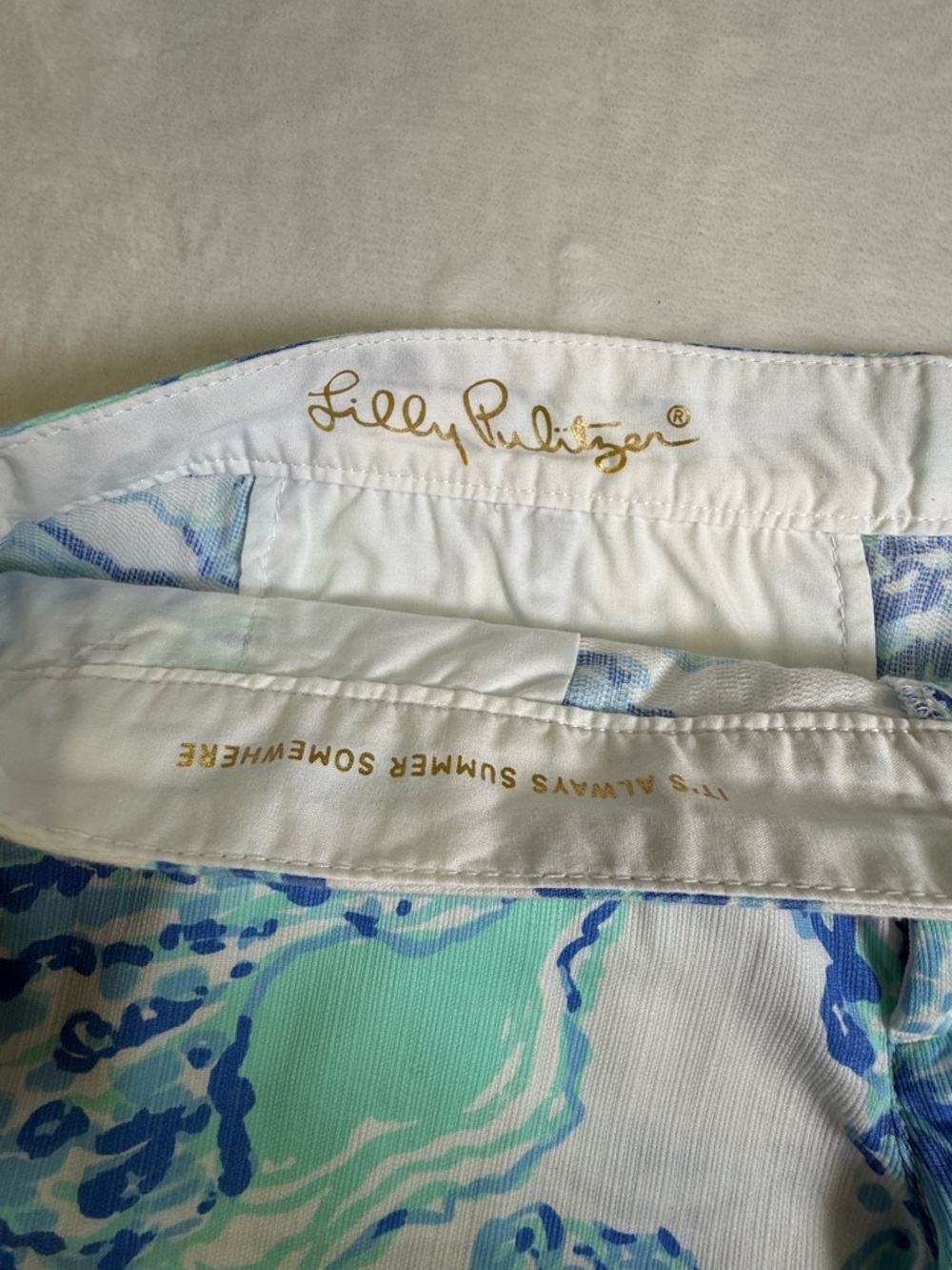 Lilly Pulitzer Buttercup Scallop Hem Printed  teal Blue & White Women's Shorts 6 - Picture 2 of 5
